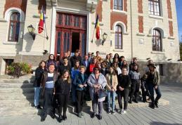 Tineri din Dorohoi uniți prin solidaritate, compasiune și spirit civic – FOTO