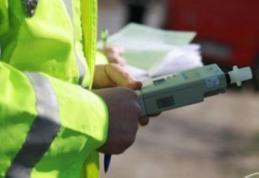 Șofer care circula cu viteză excesivă oprit de polițiști. Vezi ce alcoolemie avea!