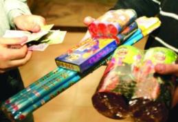 Percheziții la o femeie din Dorohoi care depozita și comercializa articole pirotehnice