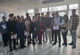 Mobilizare în forță a tinerilor de la C. N. „Grigore Ghica” Dorohoi: Zeci de adolescenți au donat sânge la Spitalul Municipal