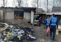 Surpriză de Crăciun pentru o familie a cărei casă a fost distrusă de un incendiu - FOTO