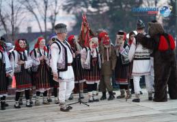 Vlăstarele lui Enescu – Evoluția Formațiilor de Datini și Obiceiuri din 31 decembrie 2022 - VIDEO/FOTO