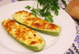 Bărcuțe din dovlecei cu brânză dulce