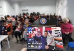 Pompierii botoșăneni au predat, la Havârna, lecția siguranței copiilor în propriul cămin - FOTO