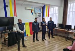 Activități ale polițiștilor botoșăneni privind combaterea violenței în mediul școlar