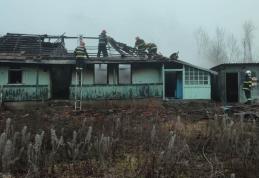 Casa unui bărbat din județul Botoșani a fost distrusă în urma unui incendiu