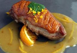 Piept de rață cu sos de portocale