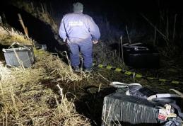 Ţigarete de contrabandă în valoare de 50.000 de lei abandonate pe malul Prutului - FOTO