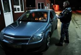 A prezentat la control un permis de conducere fals, fără a avea calitatea de conducător auto