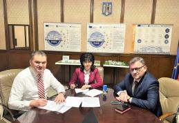 Contracte de finanțare de 10 milioane de euro semnate de către președintele Consiliului Județean Botoșani