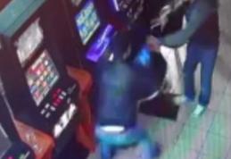 Tineri trimiși în judecată după ce s-au bătut într-o sală de jocuri de noroc din Botoșani