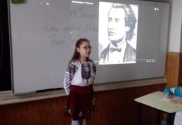 EMINESCU... viu prin glasul fiecărui elev al Școlii Gimnaziale „Dimitrie Pompeiu” Broscăuți - FOTO