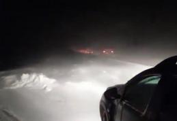 Drumuri închise din cauza viscolului. Pe E85 nu se mai circulă de la miezul nopții