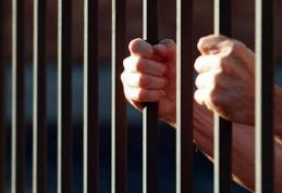 Condamnat la doi ani de închisoare pentru violare de domiciliu și distrugere