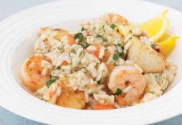 Creveți sote cu orez auriu