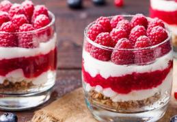 Tiramisu la pahar cu zmeură desert Valentines Day