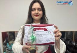 Trofeul Festivalului „Mărțișor Dorohoian” 2023 a fost câștigat de o tânără din Republica Moldova - FOTO