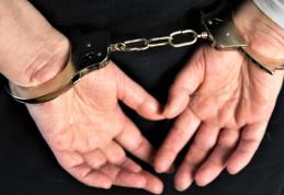 Tânăr din Dorohoi, condamnat pentru tâlhărie, arestat de polițiști