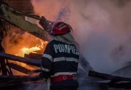 Familie rămasă fără acoperiș deasupra capului din cauza unui incendiu