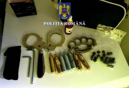 Persoane reținute pentru șantaj, lovire și proxenetism