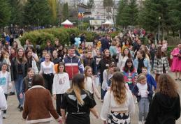 Marșul pentru Viață 2023 în Dorohoi: Copiii sunt viitorul nostru, iar „viitorul trebuie să fie provita”! - FOTO