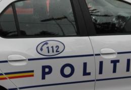 A lovit o mașină și a plecat de la locul faptei