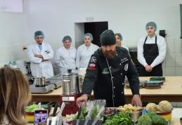 Workshop „Food Pairing” susținut de chef Radu Constantin Zărnescu la Liceul Tehnologic „Alexandru Vlahuță” Șendriceni - FOTO
