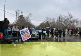 Protest al fermierilor botoșăneni la Vama Stânca – Costești - FOTO