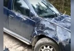 Mașina unui cabanier din Munții Bucegi a fost distrusă de un urs
