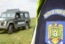 Autoturism și țigarete de contrabandă reținute după o urmărire