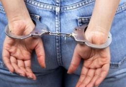 Tânără din Botoșani reținută pentru violență în familie