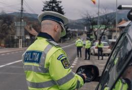 Peste 50 de permise de conducere și certificate de înmatriculare reținute de polițiști