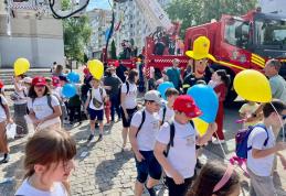 O zi petrecută alături de pompieri - FOTO