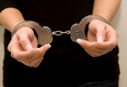 Femeie cercetată pentru furt în Italia, reținută de polițiști