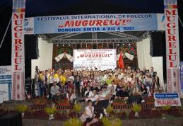 Regal folcloric oferit de ansambluri și formații prezente la Festivalul Internațional „Mugurelul” 2023 - FOTO