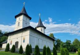 Slujbă de sfințire a picturii și a catapetesmei la Parohia „Nașterea Maicii Domnului” Concești – VIDEO / FOTO