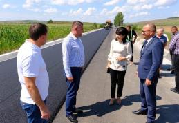 Asfaltările pe Drumul Strategic se apropie de final - FOTO