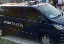 Bărbat amendat după ce a făcut scandal în fața unui cazinou. Jandarmii continuă acțiunile de ordine și liniște publică
