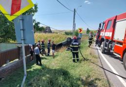 Accident pe un drum din județ. Șoferița și copilul acesteia au ajuns la spital
