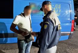 Tânăr cercetat de poliție pentru că a fost găsită asupra sa o carte de identitate falsă