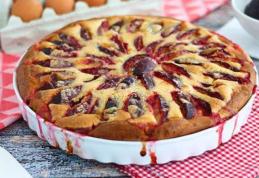 Tartă aromată cu prune