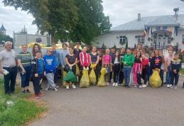 Școala Gimnazială „Dimitrie Pompeiu” Broscăuți: Împreună facem curățenie! - FOTO