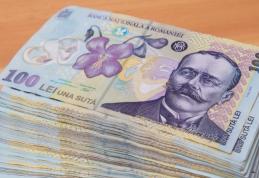 În viitor vom folosi tot mai puțini bani lichizi. Vezi care va fi valoarea maximă pe care o vom putea plăti cash la magazin