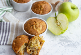 Muffins cu mere și fulgi de ovăz