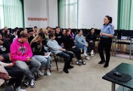 Acțiuni și activități preventive desfășurate de polițiști pentru siguranța elevilor 