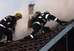 Casa unei familii din localitatea Stăuceni a fost în pericol, în această după-amiază