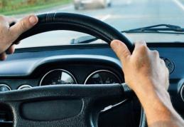 Tânăr fără permis depistat în timp ce conducea un autovehicul neînmatriculat