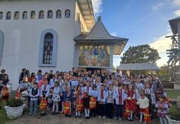 Zeci de tineri au participat la concursul interjudețean de bătut toaca de la Smârdan - FOTO