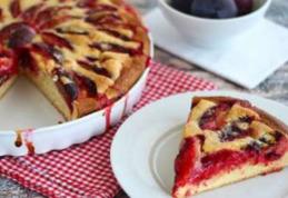 Tartă aromată cu prune