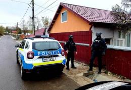 Percheziții la persoane bănuite de braconaj piscicol. Polițiștii au confiscat setci monofilament, o barcă, telefoane și peste 100 kg de pește